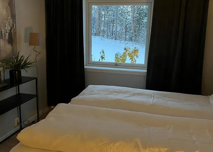 Lägenhet And Spacious With 3 Bedrooms And Beds For 10 Persons Alta